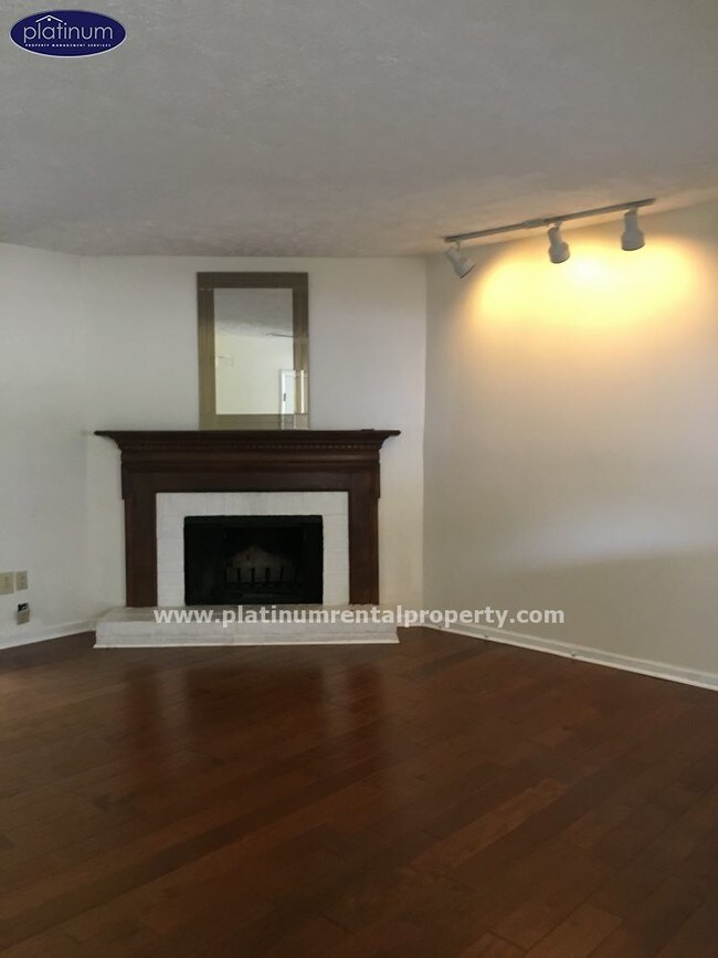 Building Photo - 3748 Meadow Rue Ln