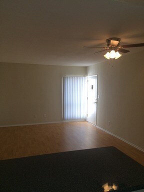 Building Photo - 10557 Lindley Ave