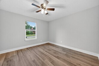 Building Photo - 19543 Quiet Brook Dr