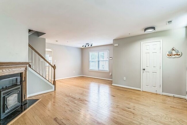 Building Photo - 22037 St John's Cir