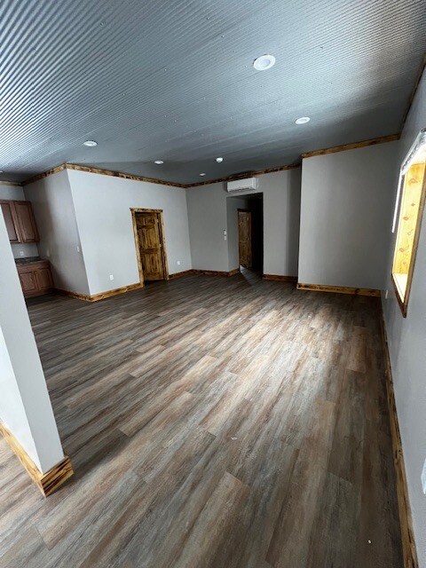 Foto del edificio - 7551 Riverside Dr