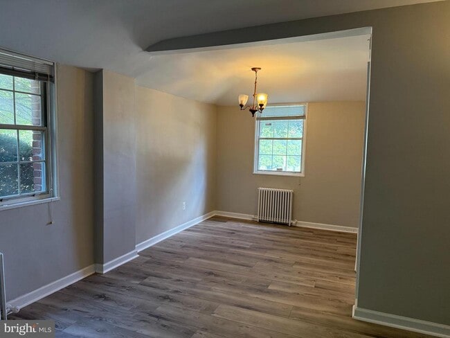 Building Photo - 1304 N Meade St