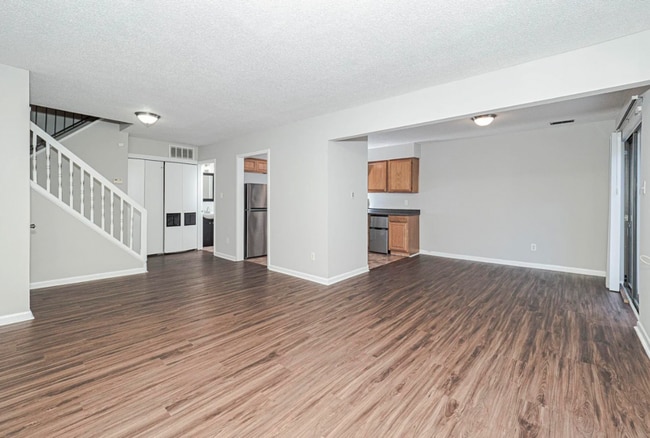 Building Photo - 4705 Walden Pond Dr