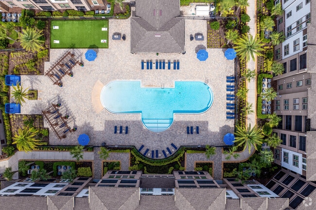Resort-Style Pool - The Oasis at Moss Park Preserve
