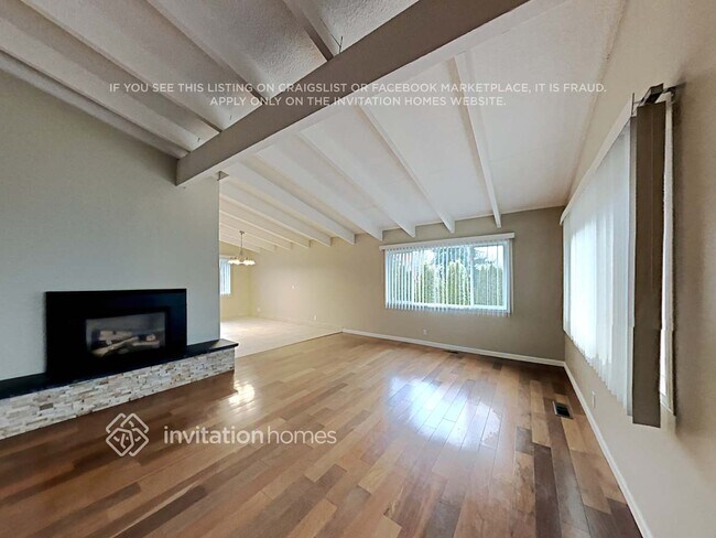 Foto del edificio - 469 Reiten Rd