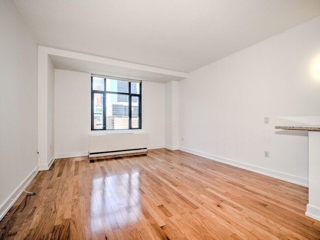 Building Photo - 105 Greene St