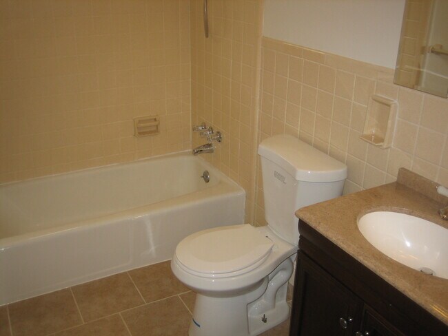 Bath - 149 S Euclid Ave
