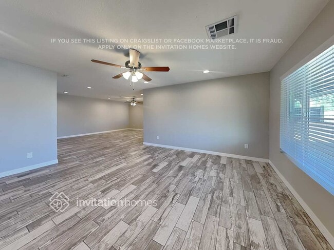 Building Photo - 7327 E Palm Ln