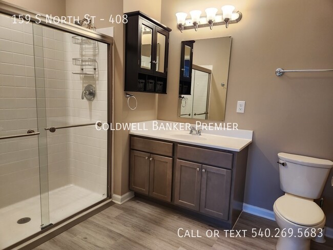 Building Photo - The Residences at RiverPlace