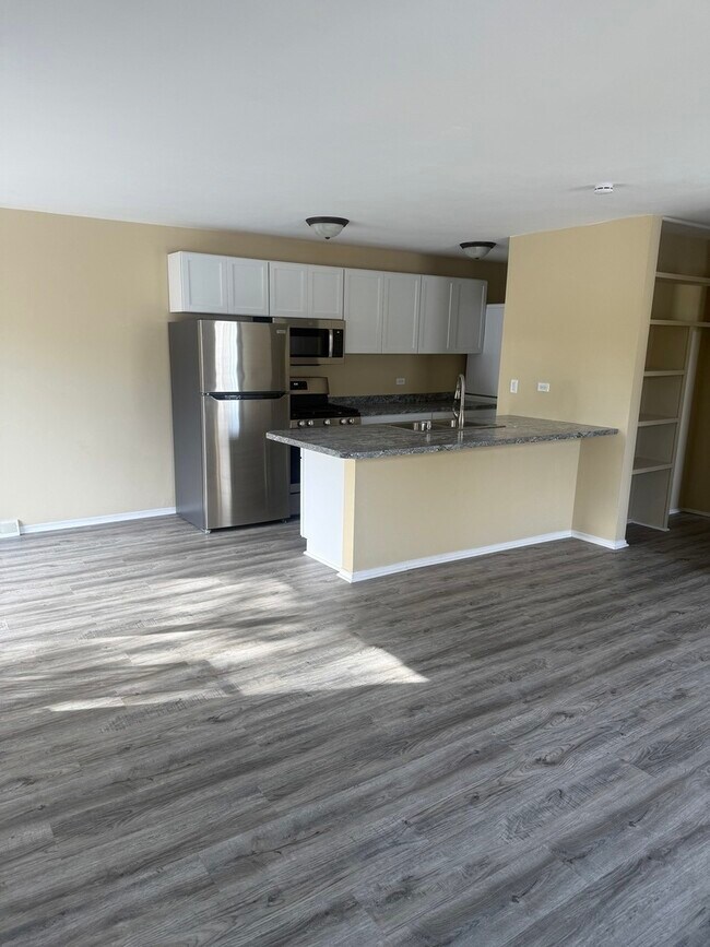 Foto del edificio - 495 Sidney Ave