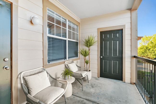 Building Photo - Landings at Bluff Ridge Apartments