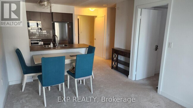 Photo du bâtiment - 1346 Danforth Rd