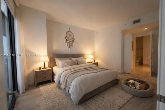 Foto del edificio - 55 SW 9th St