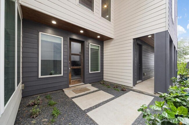Foto del edificio - 3309 Gillespie St