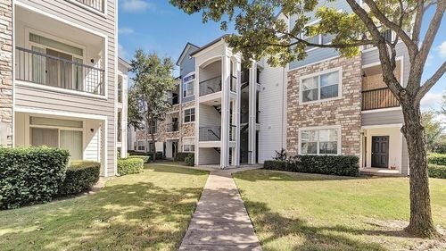 Building Photo - 12151 Hunters Chase Dr