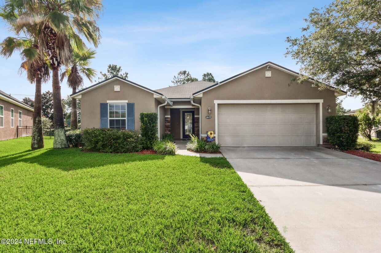 Foto principal - 4619 Pine Lake Dr