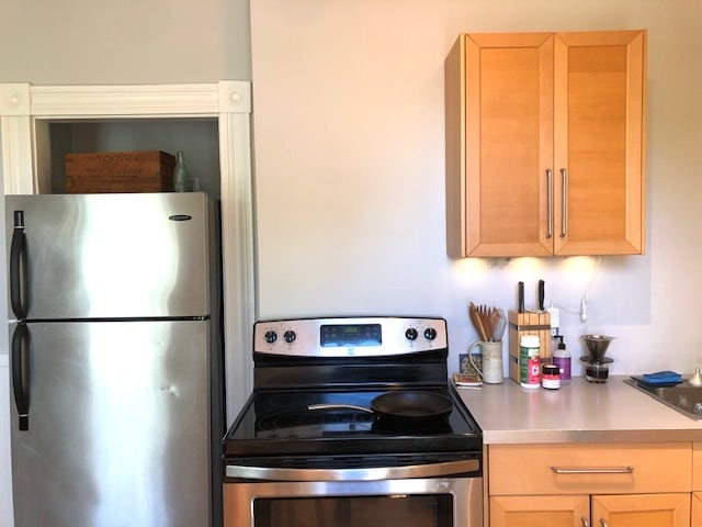 Kitchen - 27 E Manning St