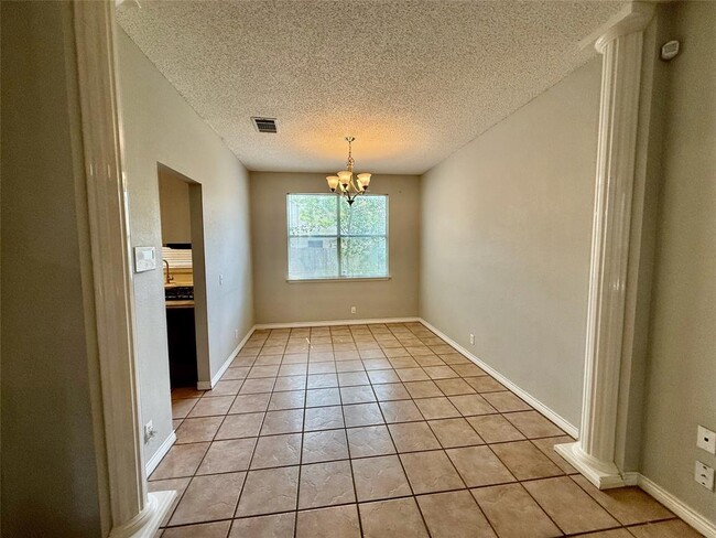 Foto del edificio - 16801 Langland Rd