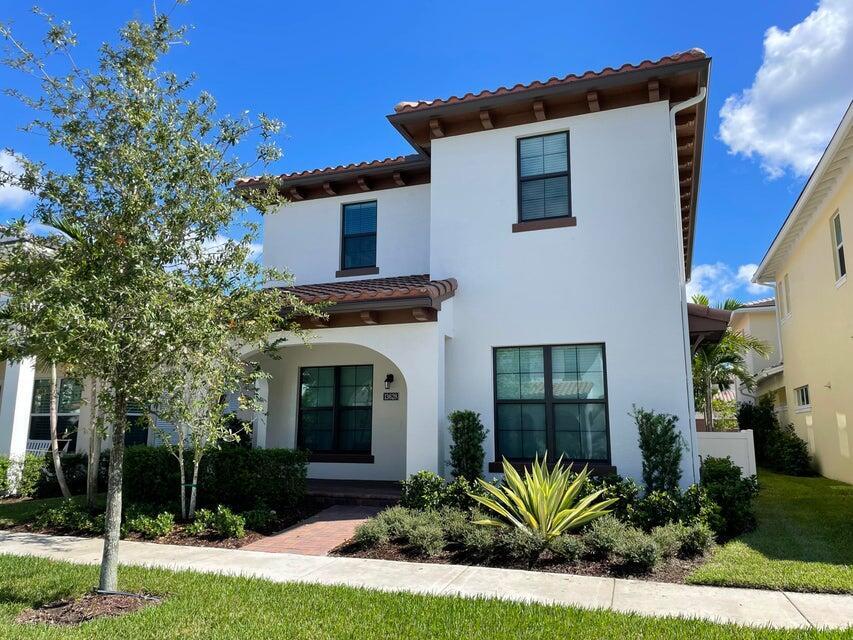 Foto principal - 13628 Dumont Rd