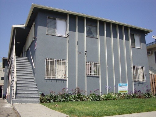 Primary Photo - 917 N Hudson Ave