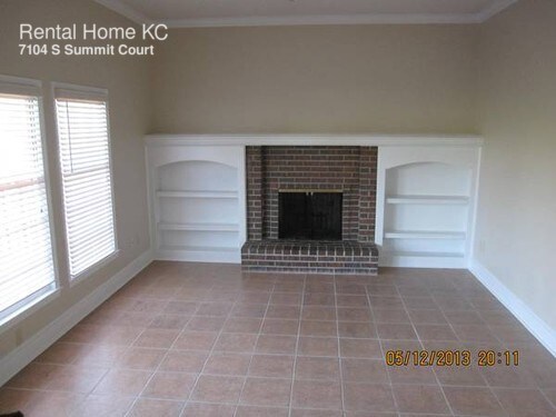 Building Photo - 7104 Summit Ct