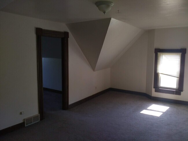 Building Photo - 1922 E Belleview Pl