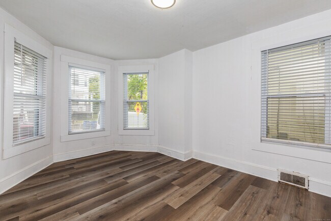 Foto del edificio - 114 Wood St