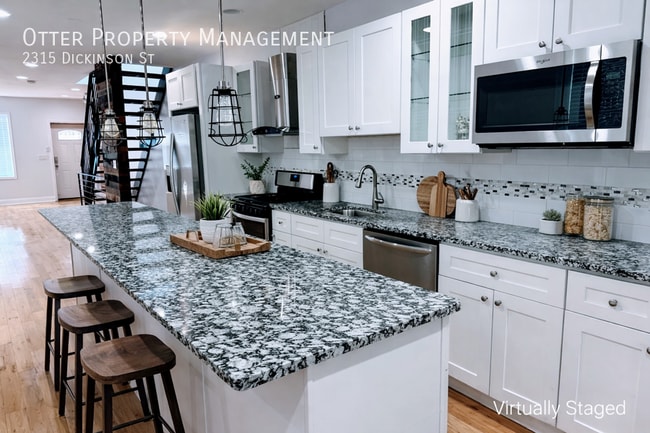 Photo - 2315 Dickinson St House