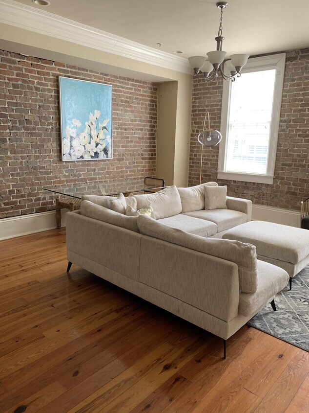 Foto principal - 621 Celeste St