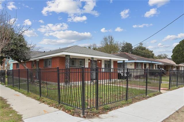 Building Photo - 7551 Oak St