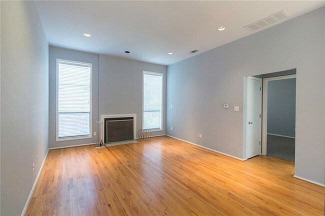 Building Photo - 4030 Holland Ave