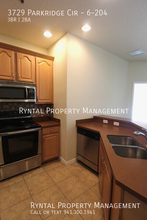 Building Photo - 3729 Parkridge Cir