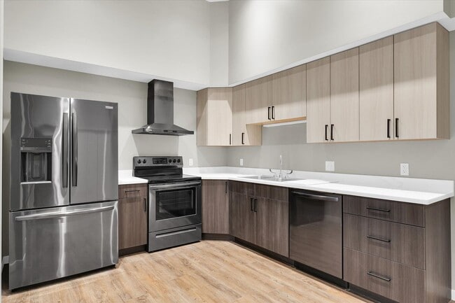 Foto del edificio - LUXURY 1 BED APT IN DOWNTOWN CHAMPAIGN- AVAILABLE 9/15/2026