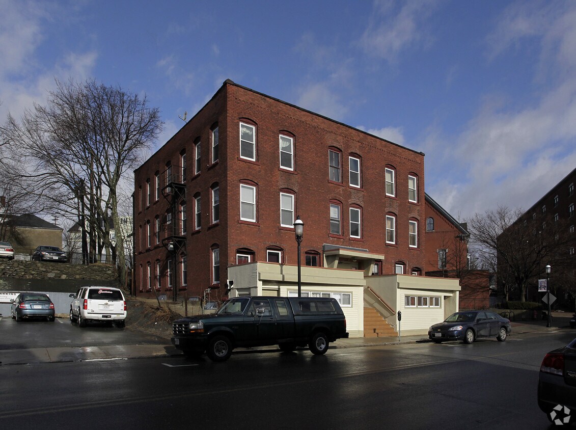 271 Central St, Gardner, MA 01440 Apartments in Gardner, MA