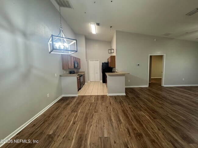 Building Photo - 6099 Maggies Cir