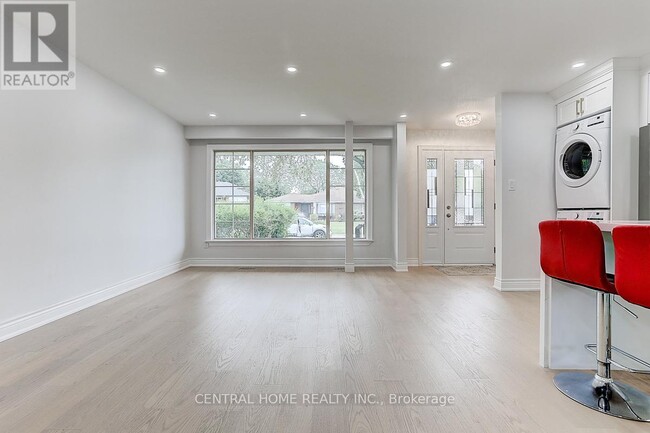 Building Photo - 40 Sherwood Forest Dr