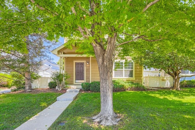 4 bed /2.5bath Charming Home in Aurora - 4 bed /2.5bath Charming Home in Aurora