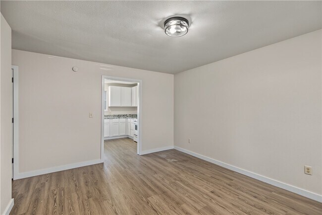 Building Photo - 1812 W Olrich St