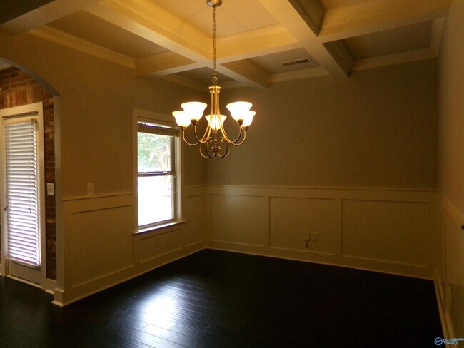 Foto del edificio - 7012 Derby Drive Southeast