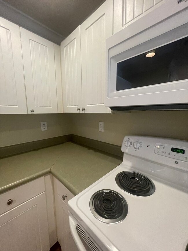 17-1728 J&amp;S - 17-1728 J&amp;S Apartment