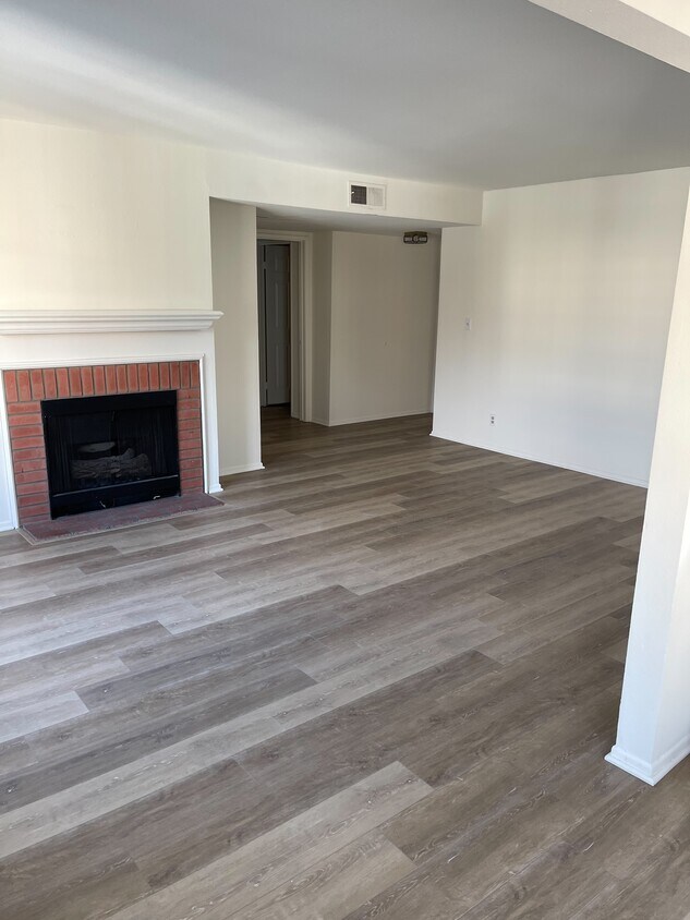 Living Room - 210 N Belmont St