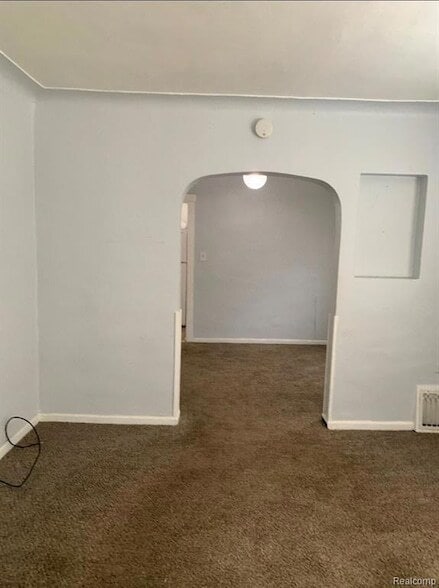 Building Photo - 2020 Utley Rd