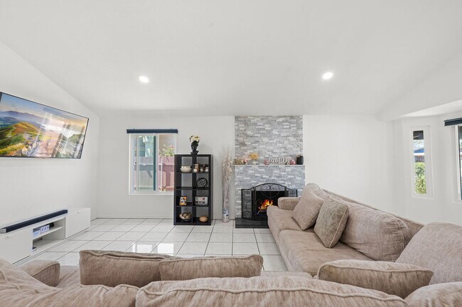 Foto del edificio - 7465 Timberwood Pl