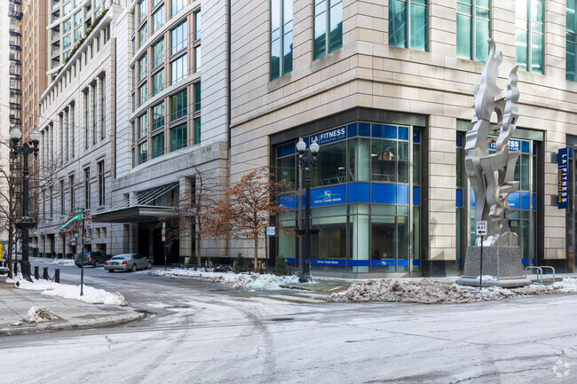 Building Photo - The Heritage Shops At Millennium Park