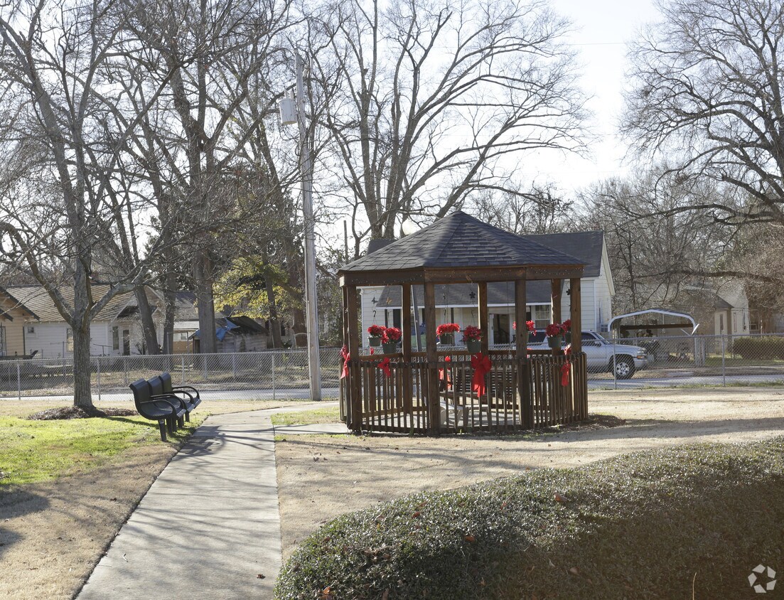 Building Photo - Belle Ville Apartments