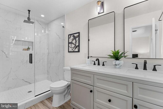 Foto del edificio - 6353 Crosswoods Dr