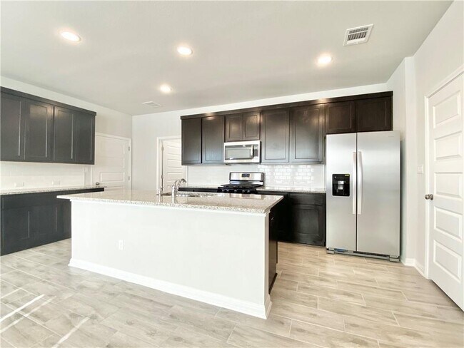 Building Photo - 2709 Grizzly Wy