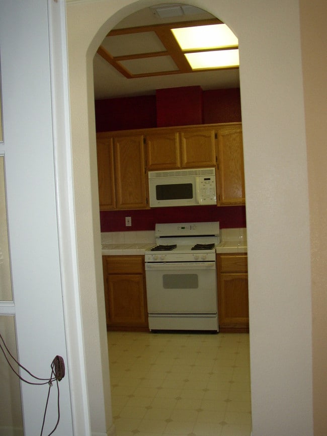 Building Photo - 748 Mulbarton Ct