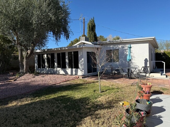 Building Photo - 1 Bedroom Casita