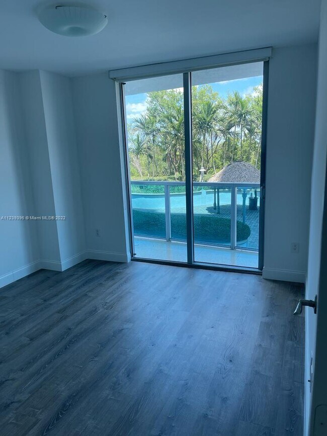 Building Photo - 2641 N Flamingo Rd